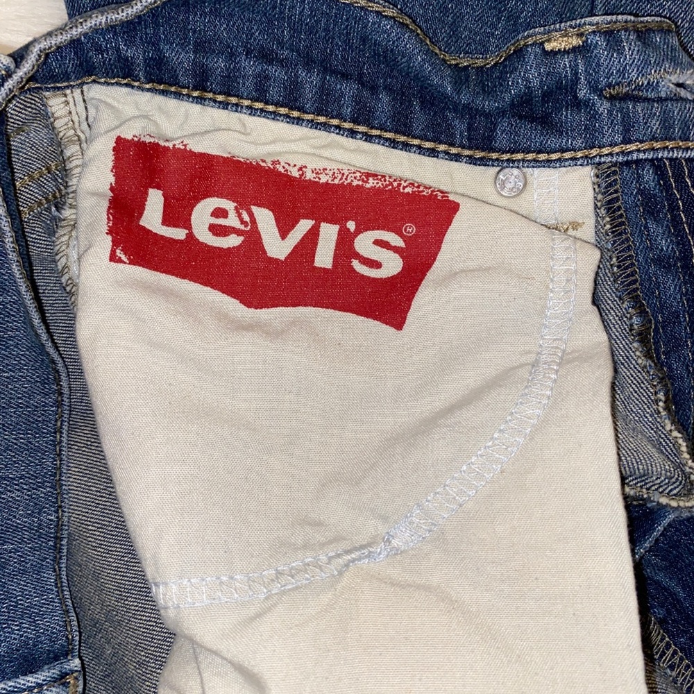 Levi Skinny Jeans - Picture 3 of 7